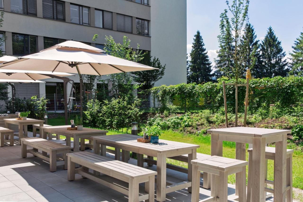 Courtyard By Marriott Oberpfaffenhofen Munich South Hotel Gilching Exterior photo