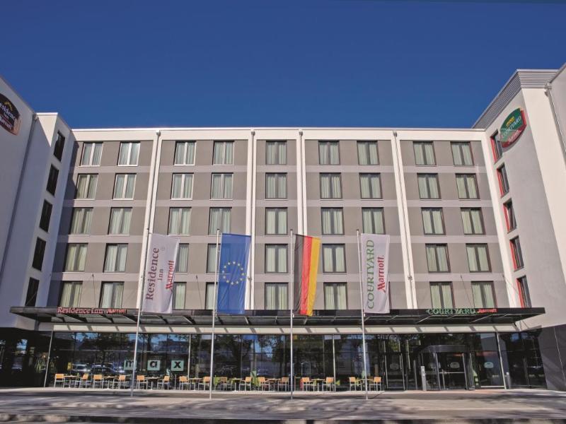 Courtyard By Marriott Oberpfaffenhofen Munich South Hotel Gilching Exterior photo